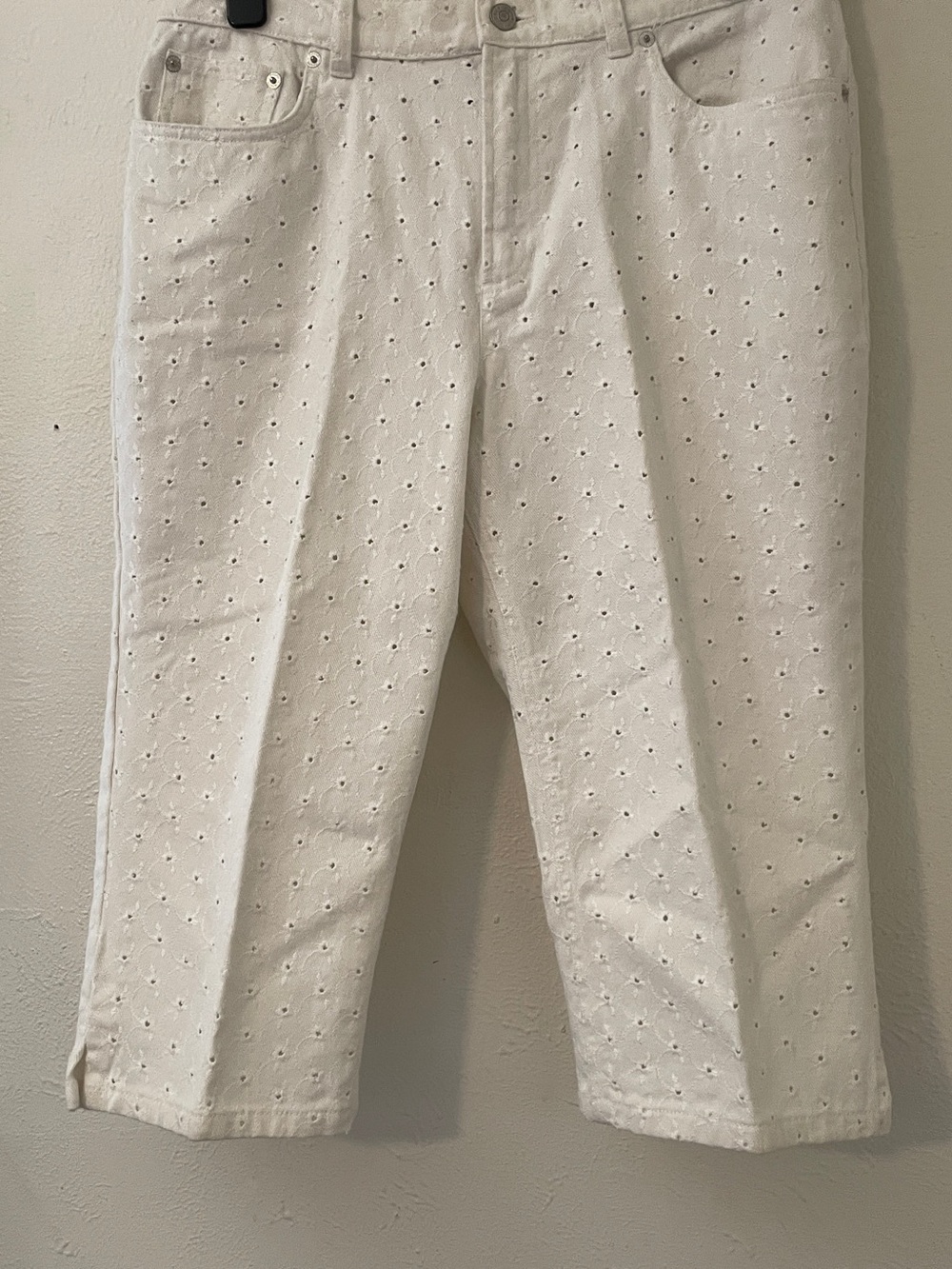 Vintage Ralph Lauren White Eyelet Embroidered Cotton Denim Capri Jeans 14